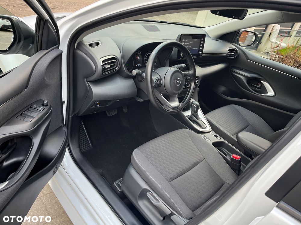 Toyota Yaris Hybrid 1.5 Executive - 11