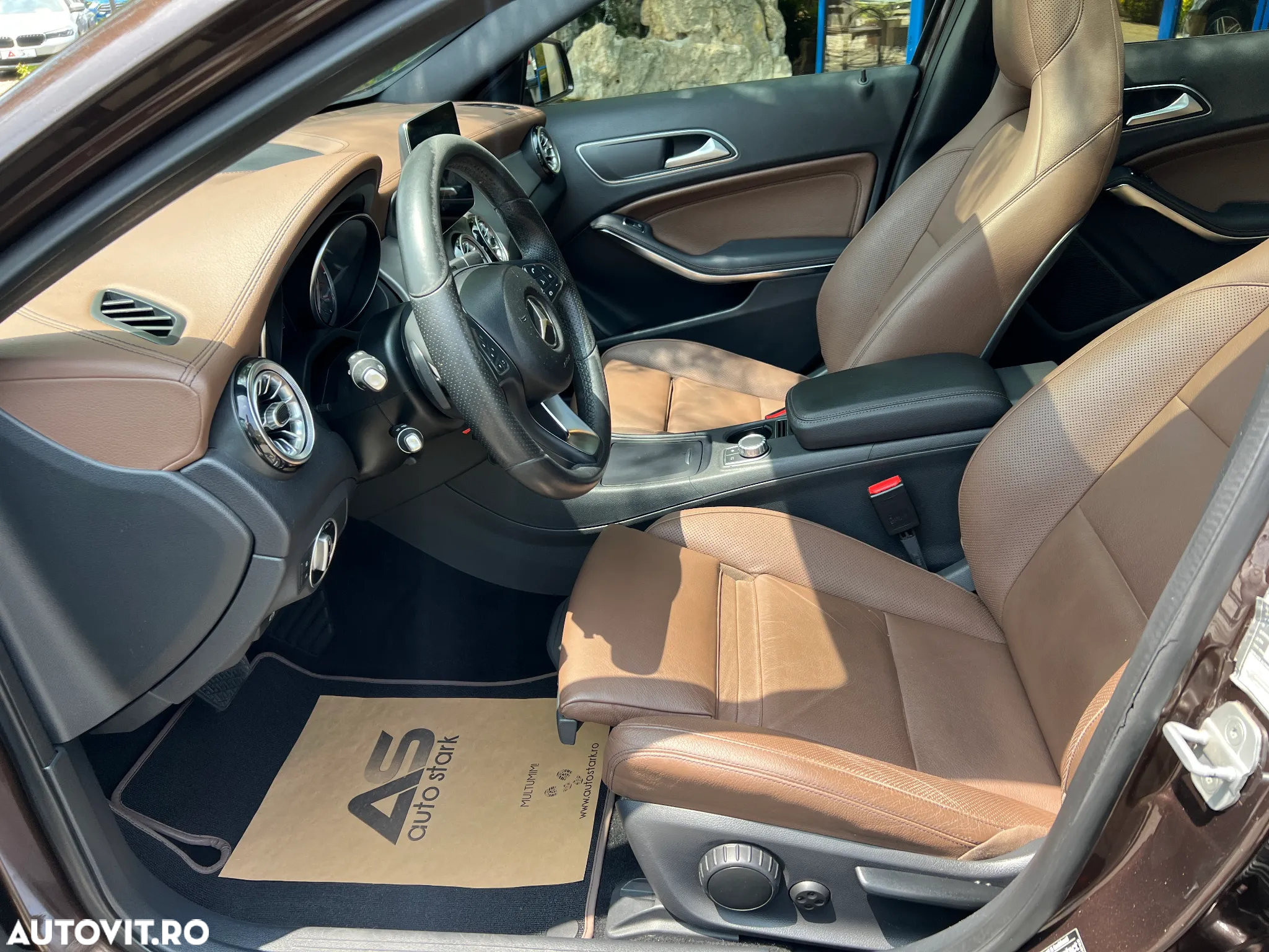 Mercedes-Benz GLA 200 (CDI) d 4Matic 7G-DCT Urban - 16