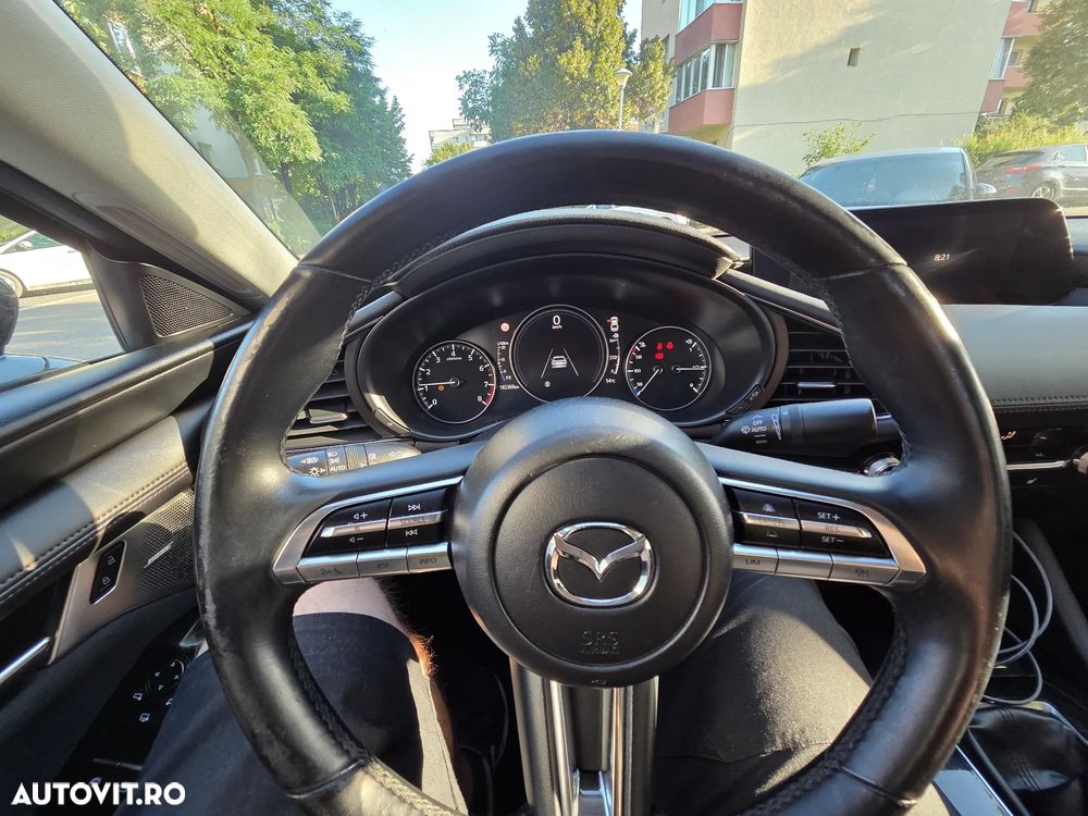 Mazda 3 - 8
