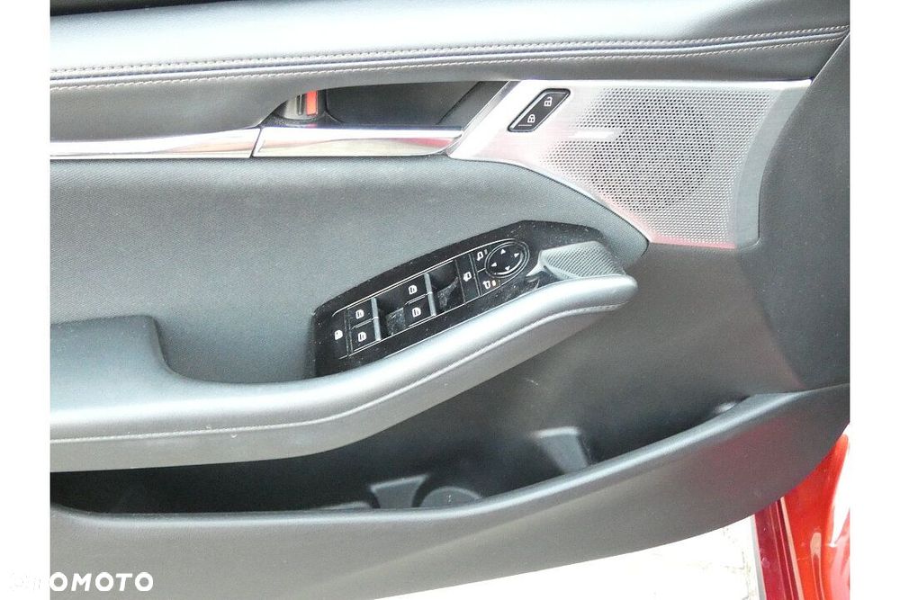 Mazda 3 2.0 mHEV Hikari - 12