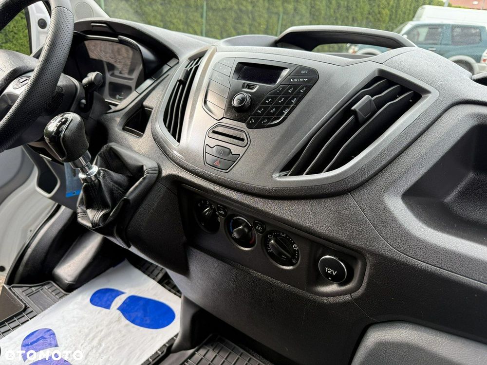 Ford Transit - 13