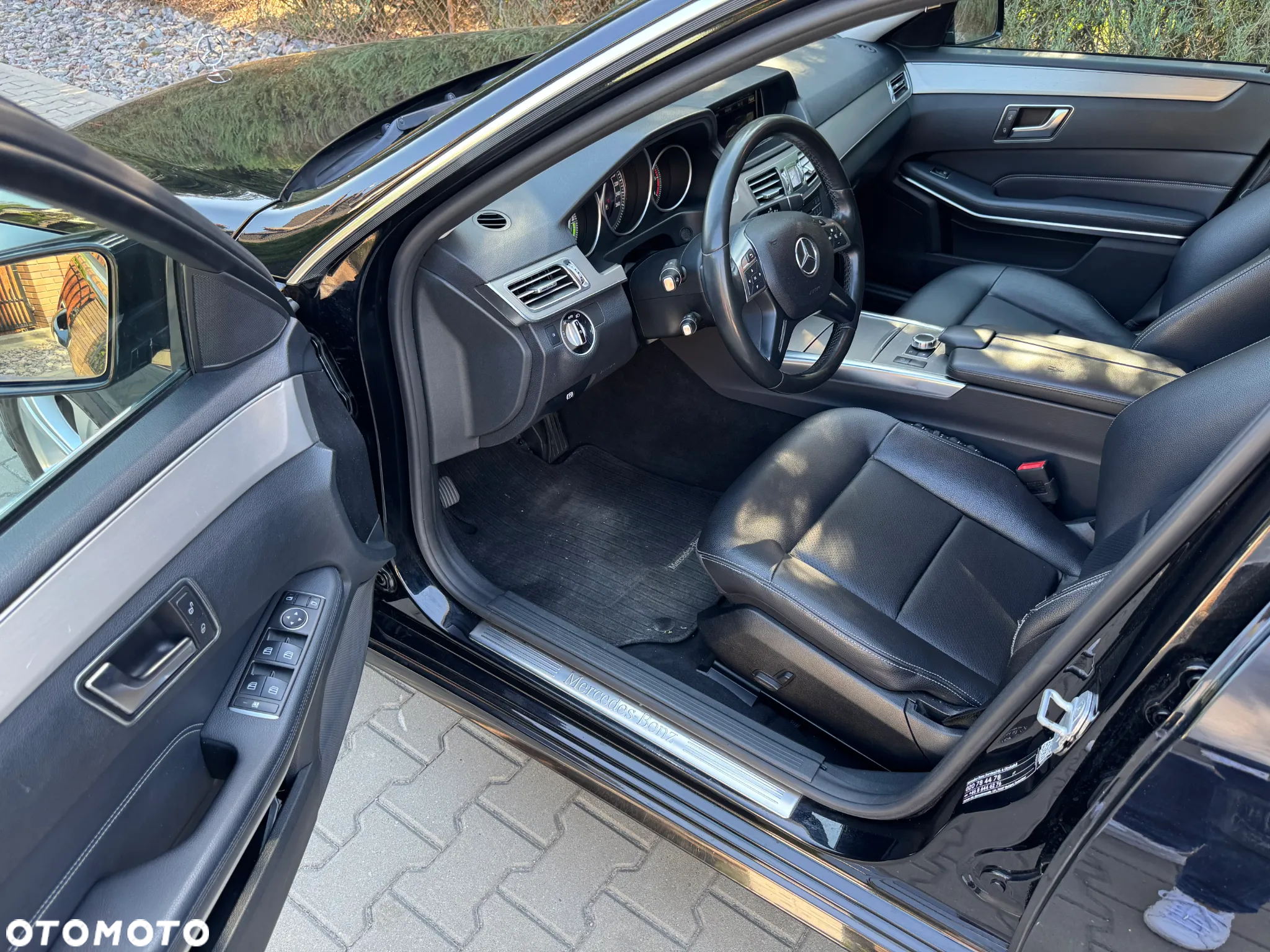 Mercedes-Benz Klasa E 300 BlueTEC HYBRID 7G-TRONIC Elegance - 20