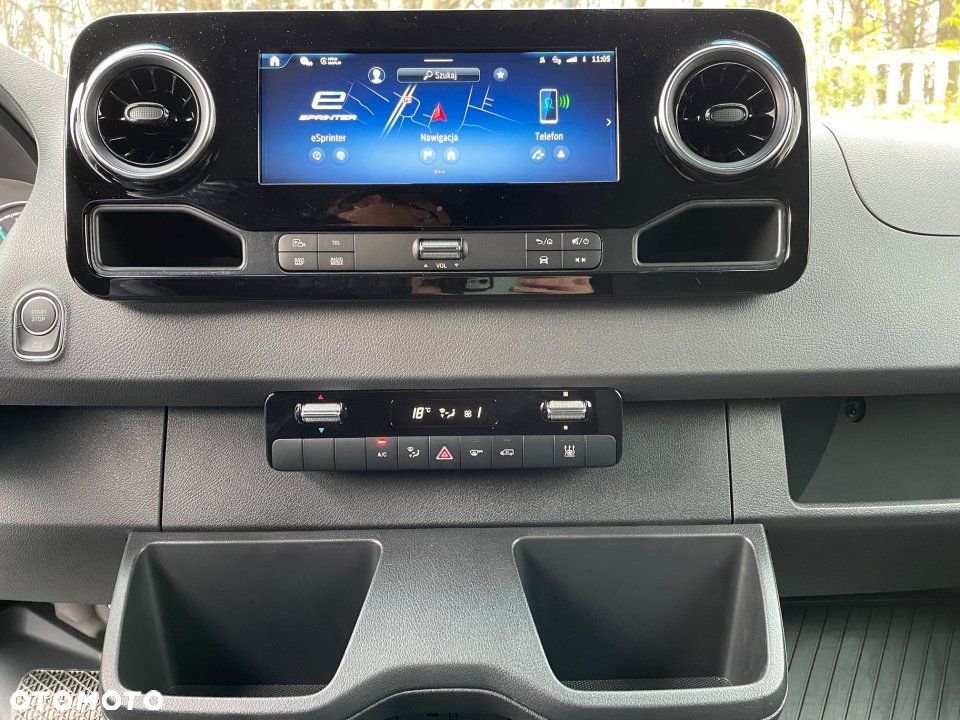 Mercedes-Benz eSprinter - 16
