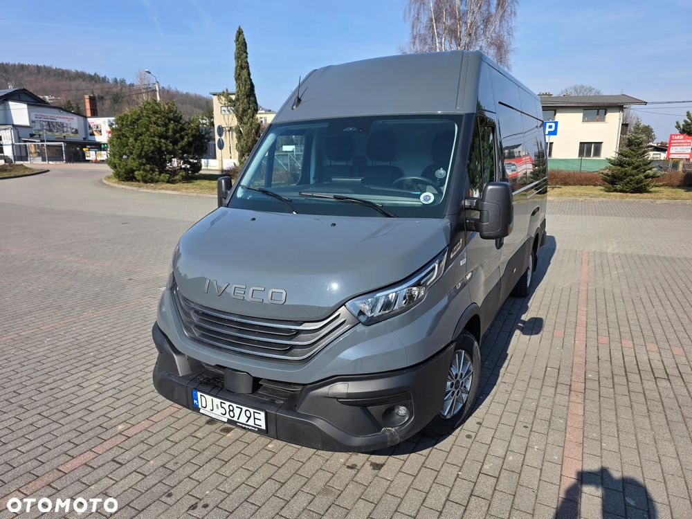 Iveco IVECO DAILY 35S18HA8 V – L3H2 - 19