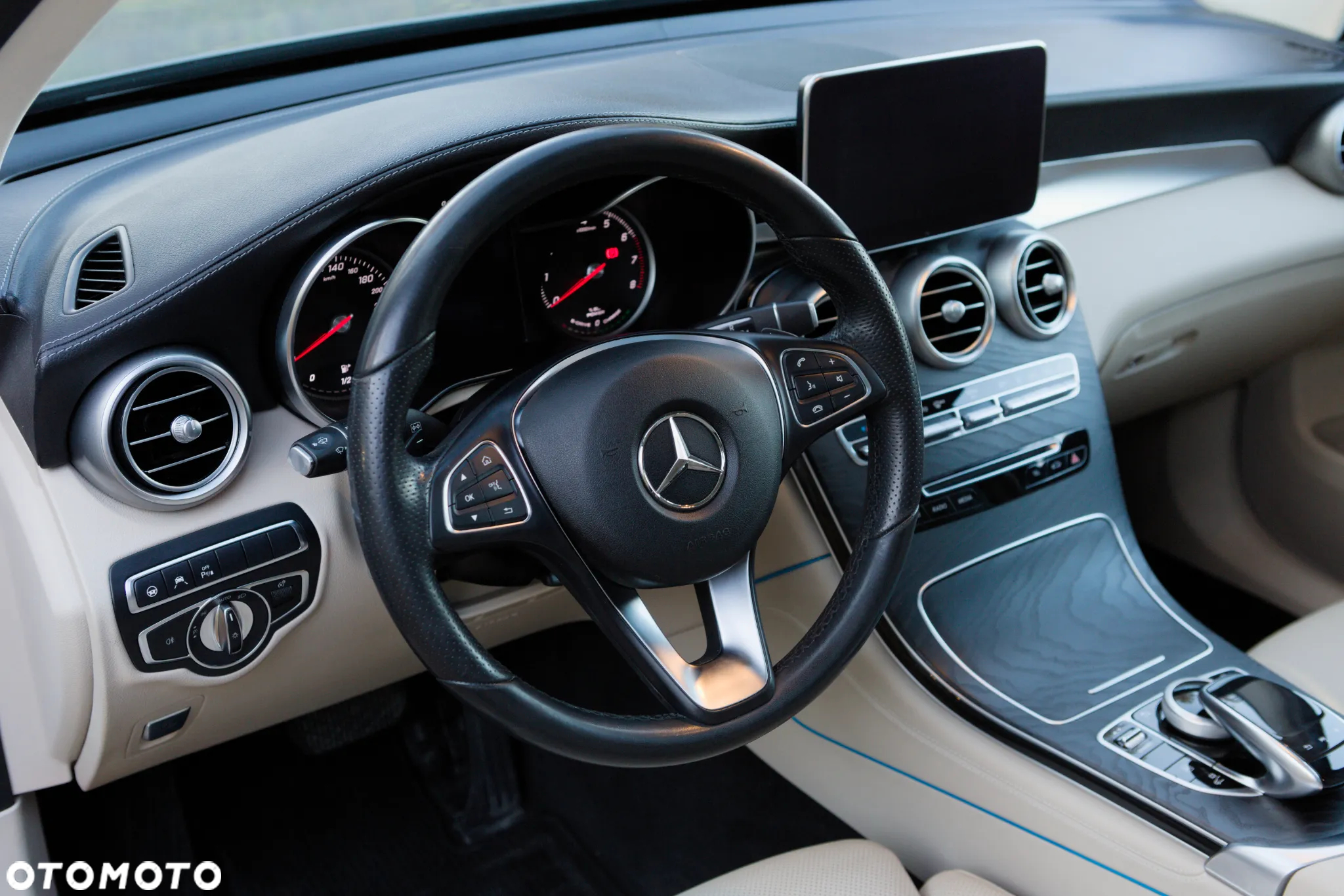 Mercedes-Benz GLC 350 e 4Matic 7G-TRONIC - 32