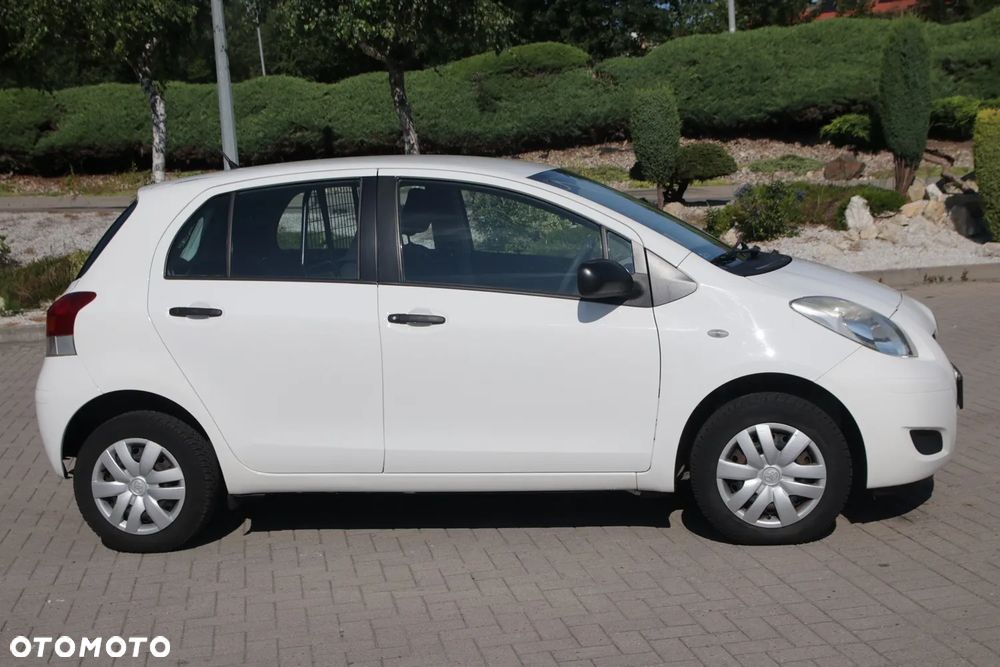 Toyota Yaris VAN - 5