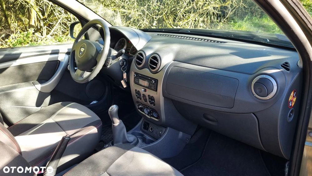 Dacia Duster 1.6 16V 4x2 - 12