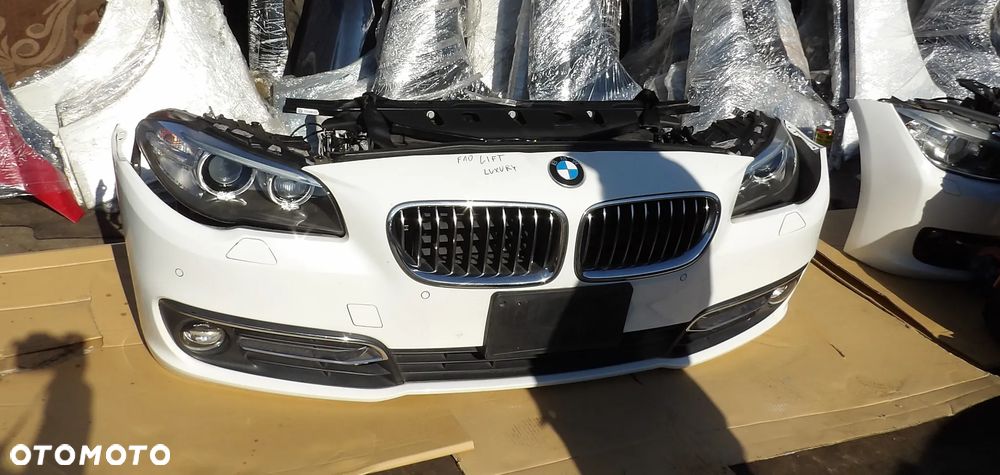 BMW - F10 - KOLOR A300 - LIFT - LUXURY - PAS PRZEDNI - ZDERZAK PRZEDNI - LAMPY - MASKA - BŁOTNIKI - CHŁODNICE - KOMPLET - IDEALNY - 2
