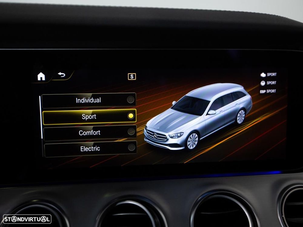 Mercedes-Benz E 300 de 4Matic T 9G-TRONIC AMG Line - 38