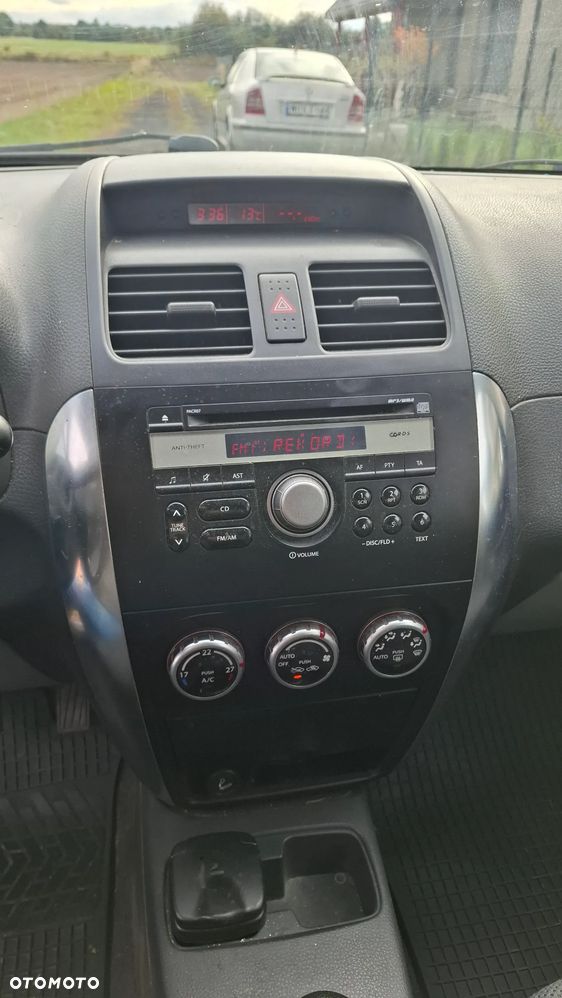 Suzuki SX4 - 8