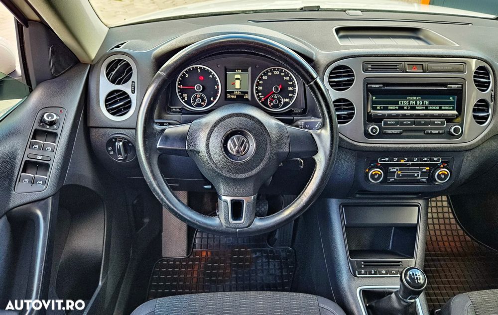 Volkswagen Tiguan - 16