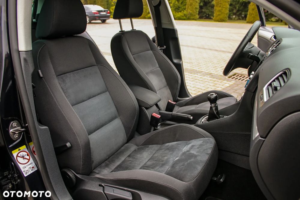 Volkswagen Golf - 20