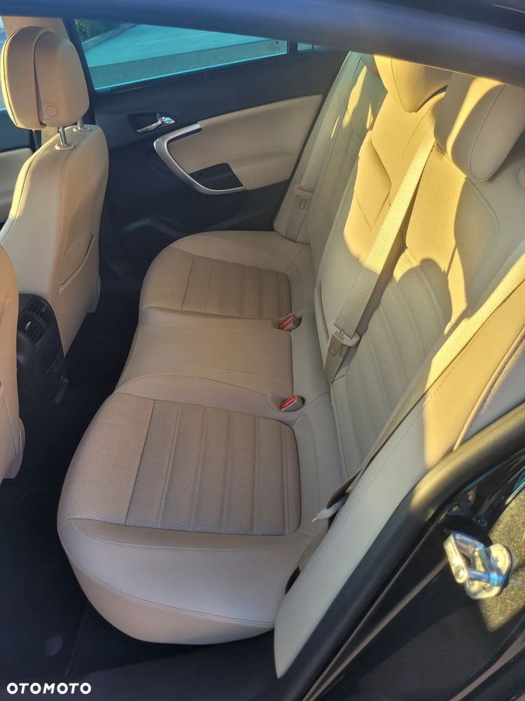 Opel Insignia - 12