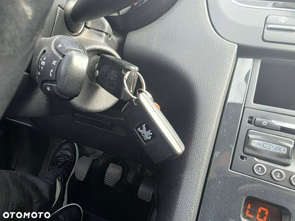 Peugeot 5008 HDI FAP 115 Family - 15