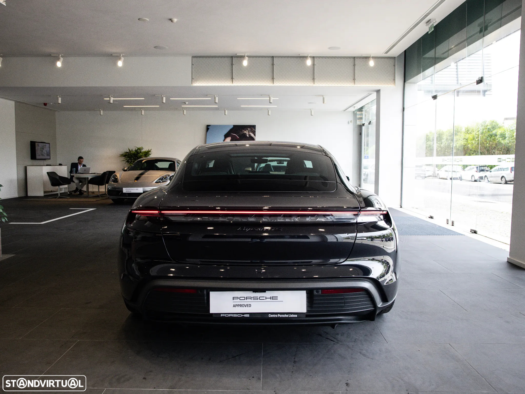 Porsche Taycan 4S - 10