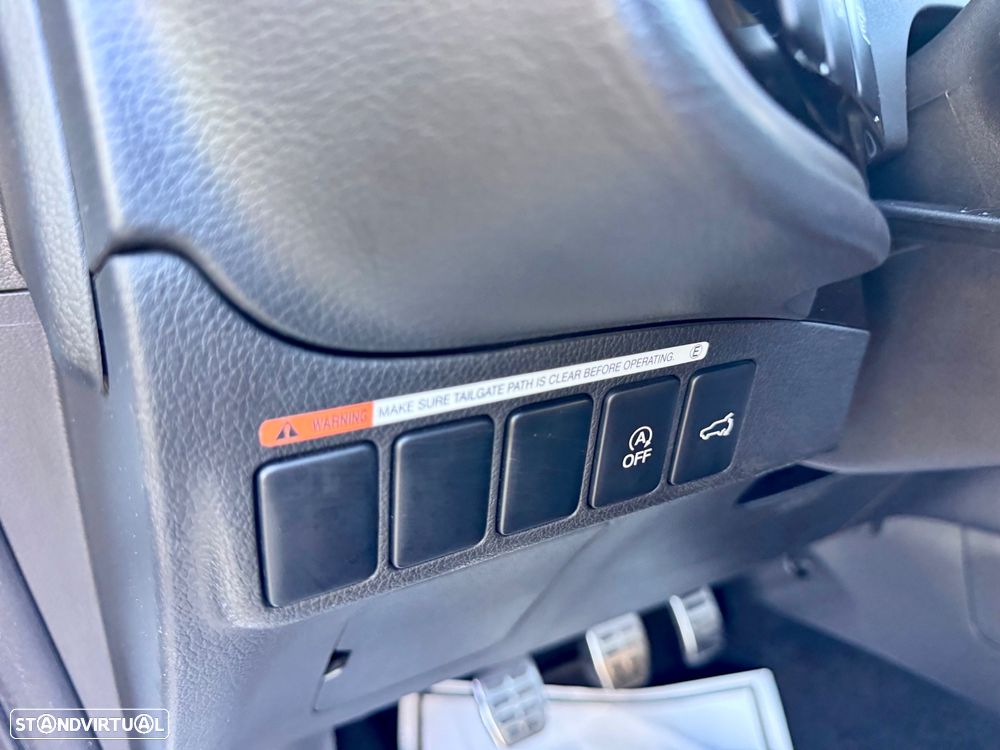 Mitsubishi Outlander 2.2 DI-D Instyle Navi Black Edition - 21