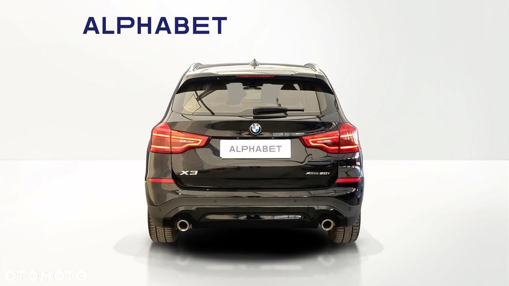 BMW X3 xDrive20i Advantage - 4