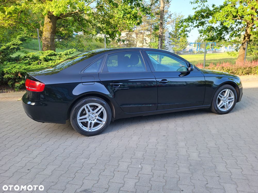 Audi A4 Limousine 2.0 TDI DPF Ambiente - 8