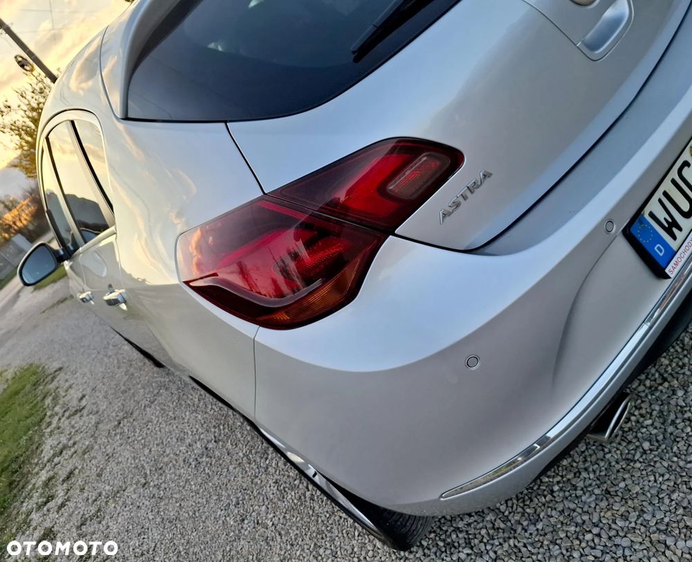 Opel Astra 1.4 Turbo Cosmo - 23
