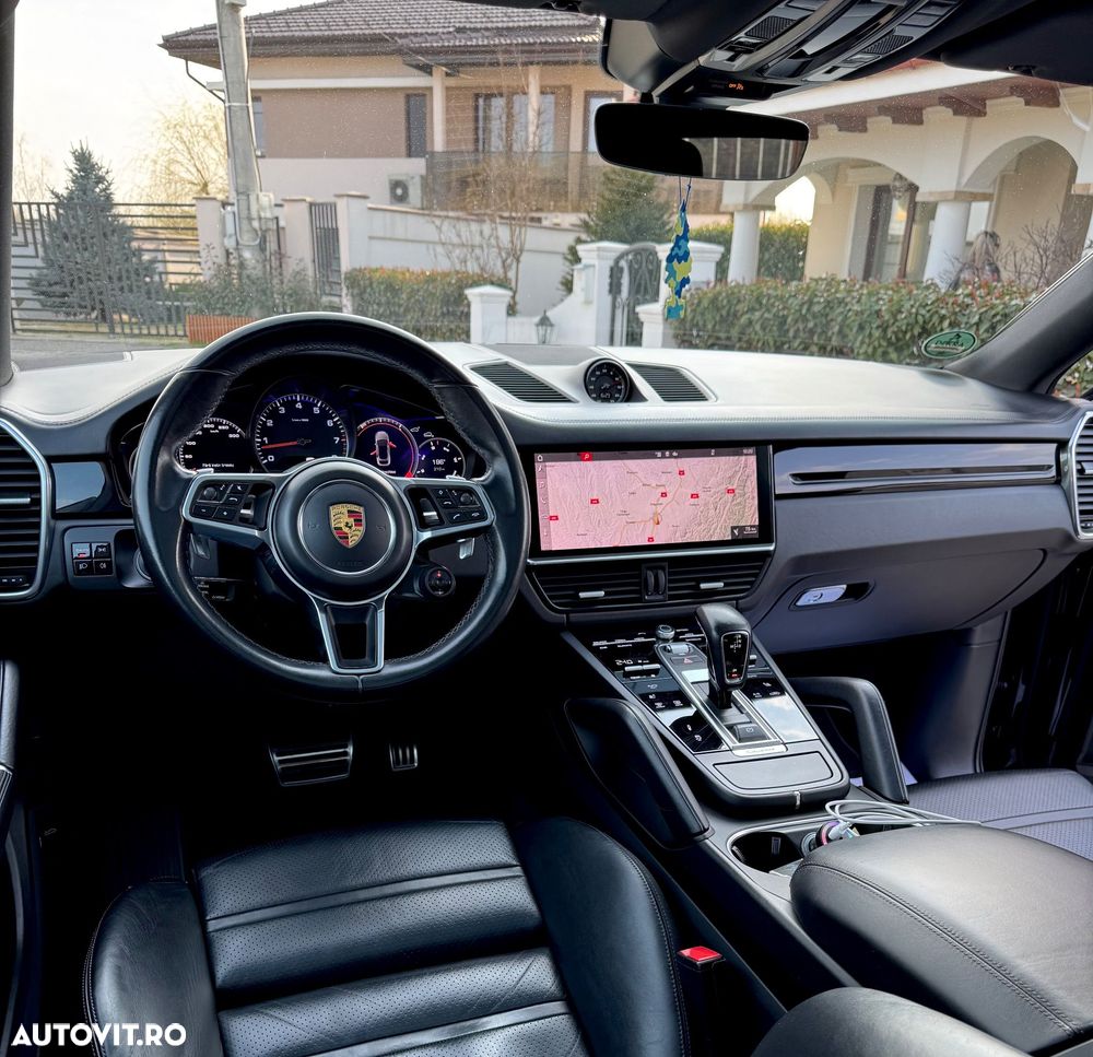 Porsche Cayenne S - 9