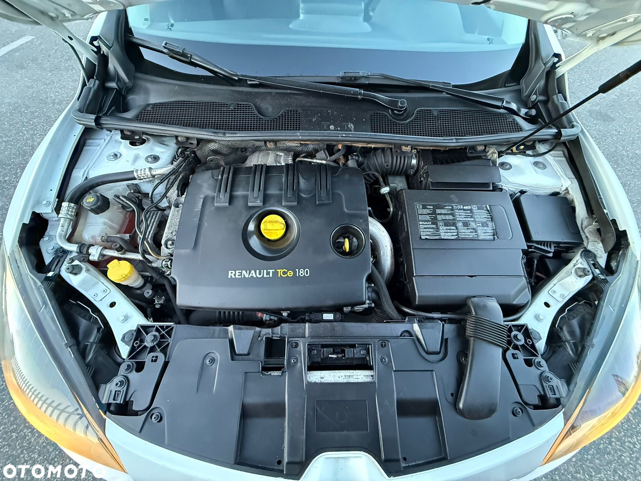 Renault Megane Grandtour TCe 180 GT - 29