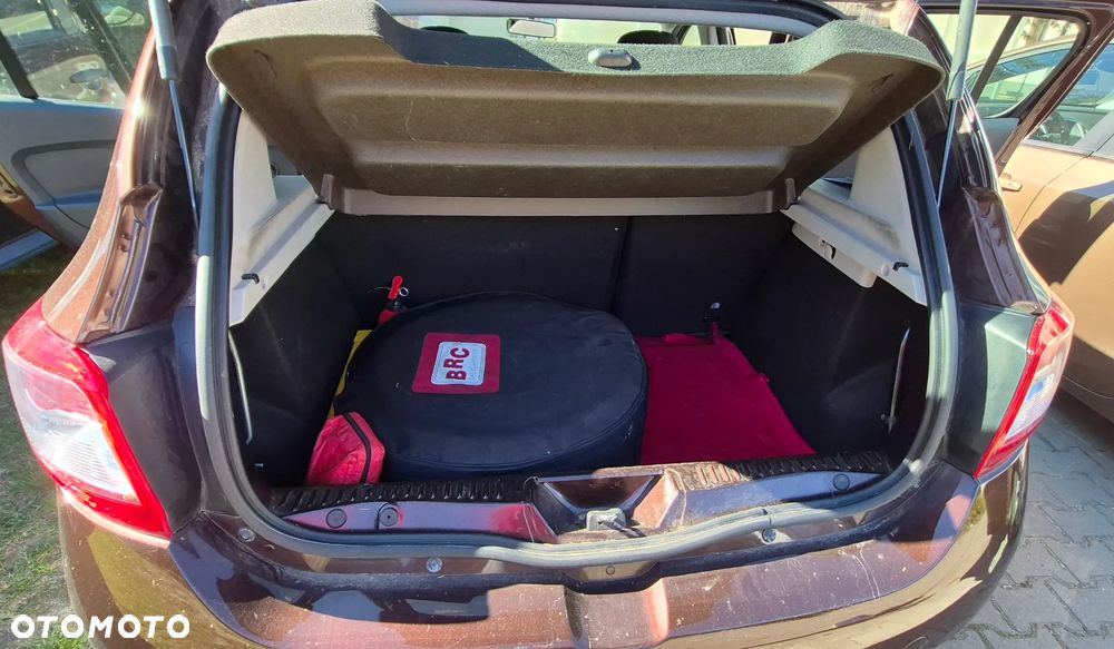 Dacia Sandero 1.2 16V Laureate - 17