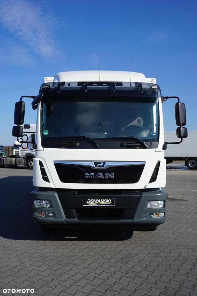 MAN TGM / 12.250 / EURO 6 / KONTENER + WINDA / 20 PALET / DŁ. 8 M - 14