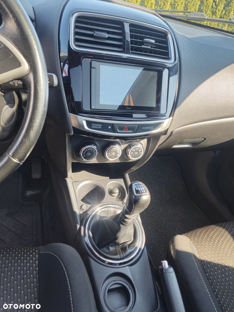 Mitsubishi ASX - 12