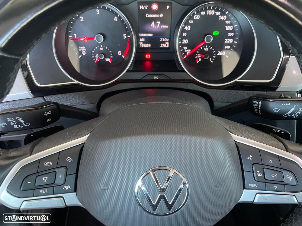 VW Passat Variant 2.0 TDi Business DSG - 11