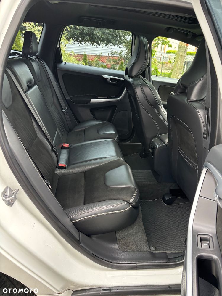 Volvo XC 60 D4 AWD Geartronic RDesign - 21