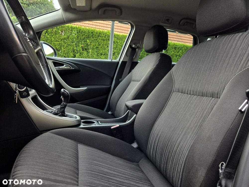 Opel Astra 1.4 T Cosmo EU6 - 10