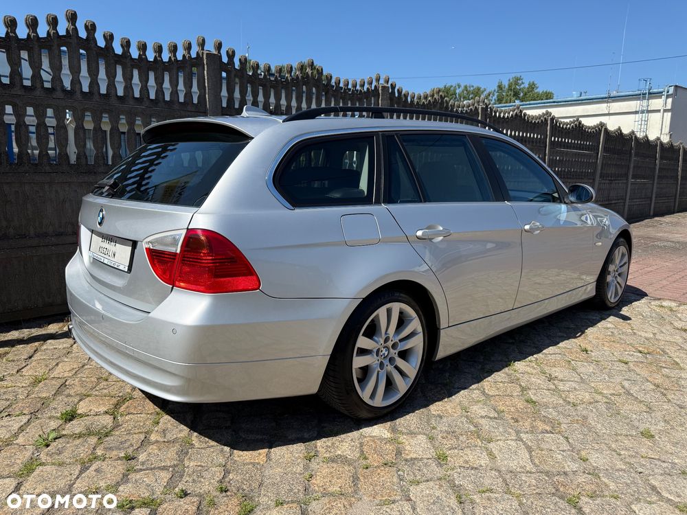 BMW Seria 3 325i - 10