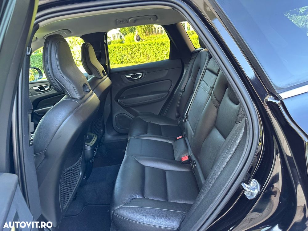 Volvo XC 60 B5 D AWD Geartronic Momentum Pro - 22