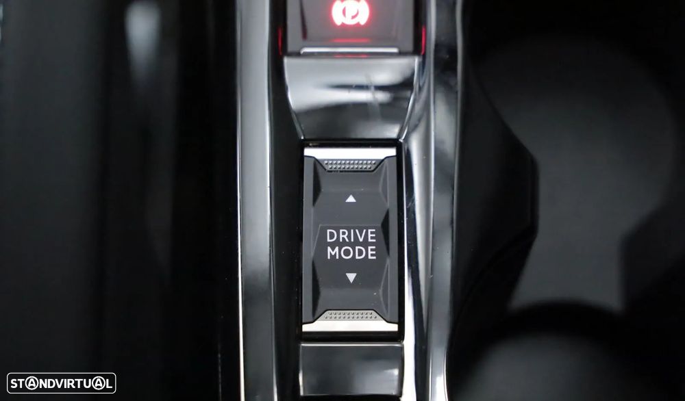 Peugeot 2008 PureTech 130 EAT8 Allure - 11