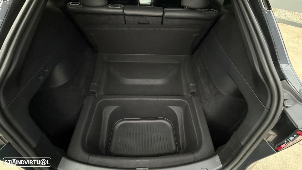 Tesla Model Y Long Range Tração Integral - 21