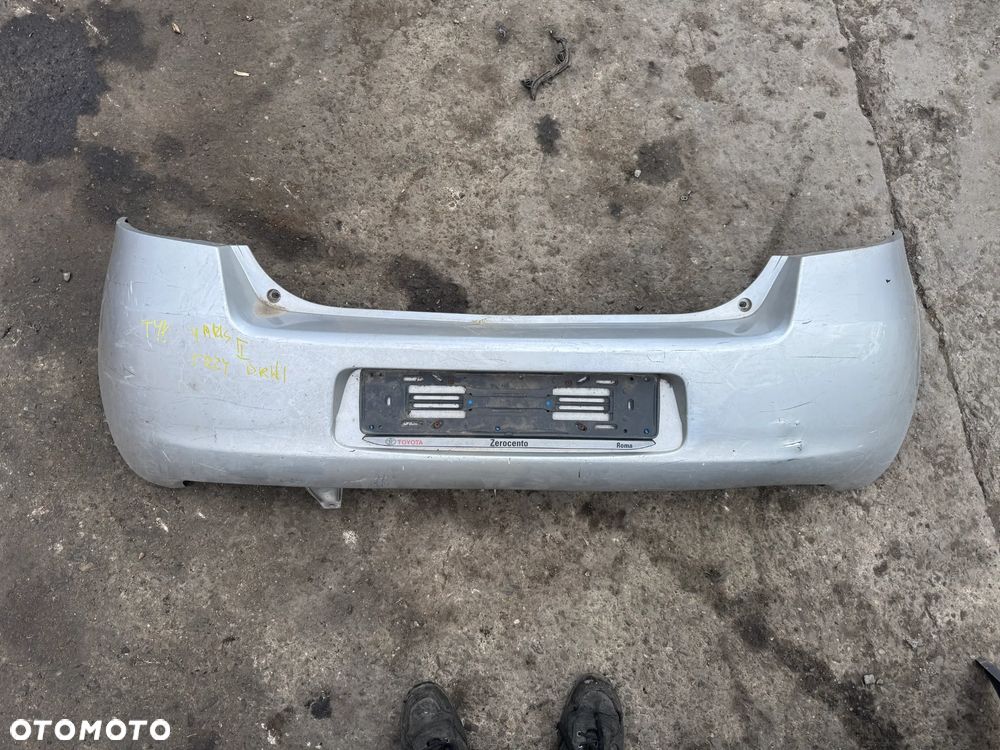 Zderzak Toyota Yaris II tył tylny 3d OE - 1