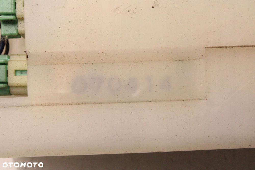 HONDA JAZZ II 01R- ZAMEK KLAPY BAGAŻNIKA TYŁ - 10