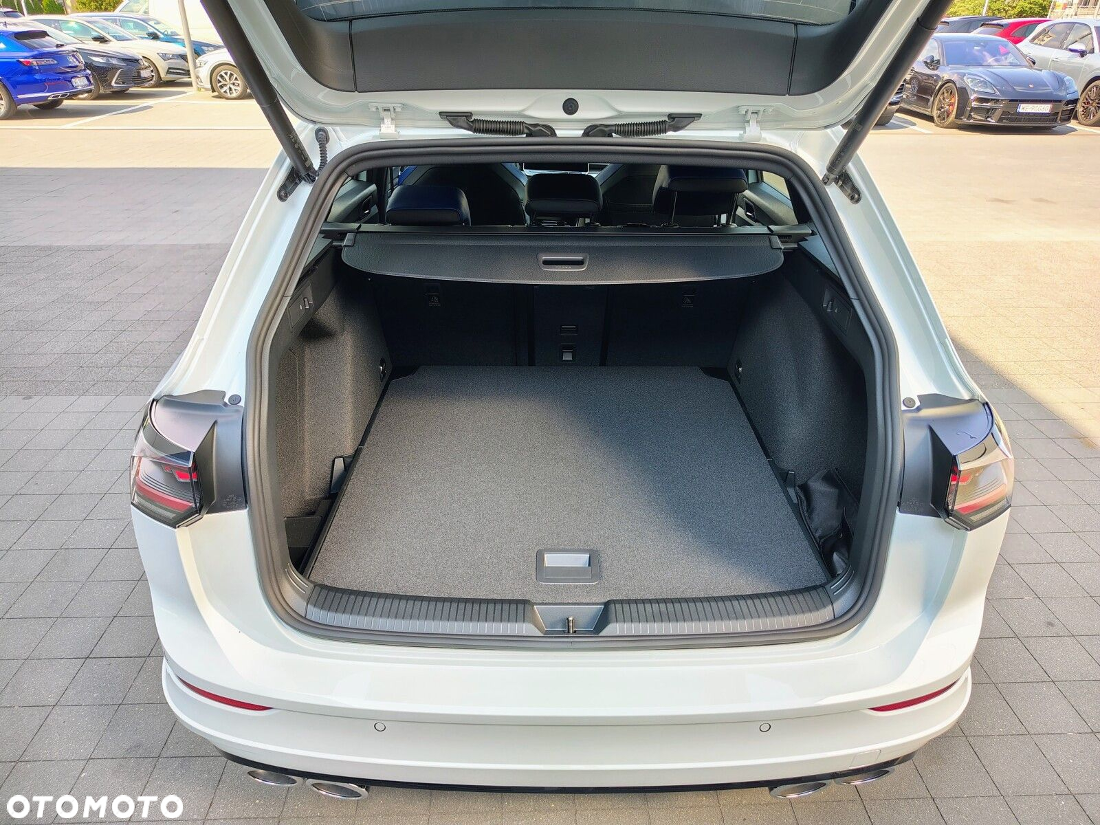 Volkswagen Golf - 12