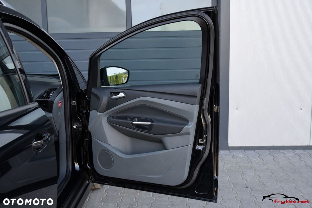 Ford Grand C-MAX - 23
