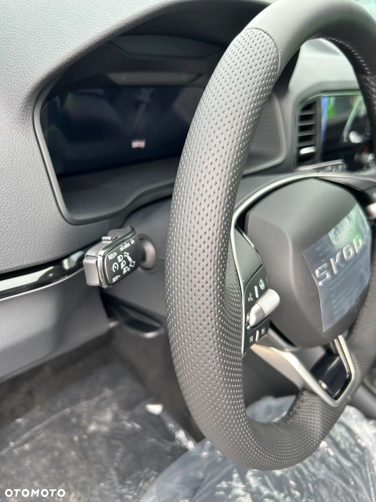 Skoda Karoq 1.5 TSI ACT Sportline - 11