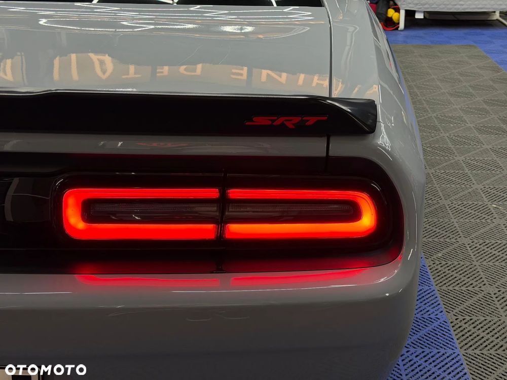 Dodge Challenger 6.4 Scat Pack - 8