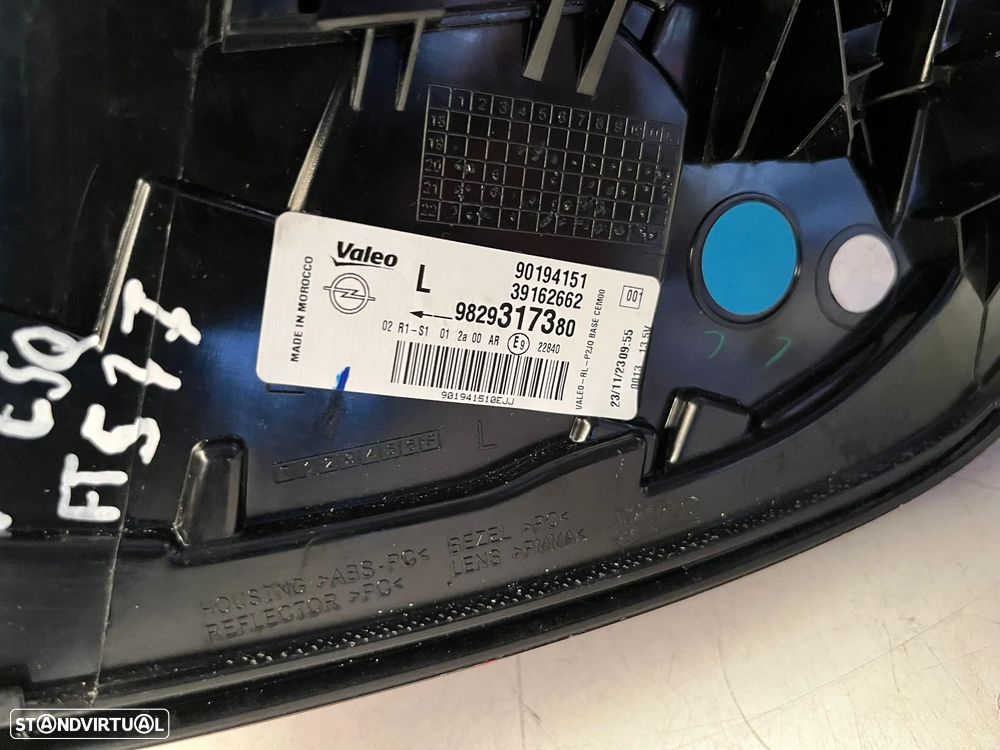 Opel Corsa F - FAROLIM DIREITO ESQUERDO - FT517 - 11