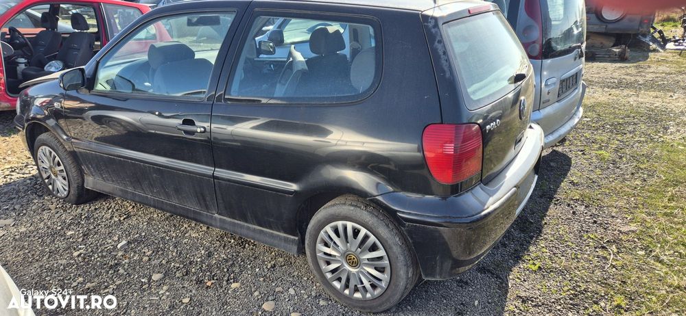 Dezmembram Volkswagen Polo 1.4 16V AUA euro 4 - 2