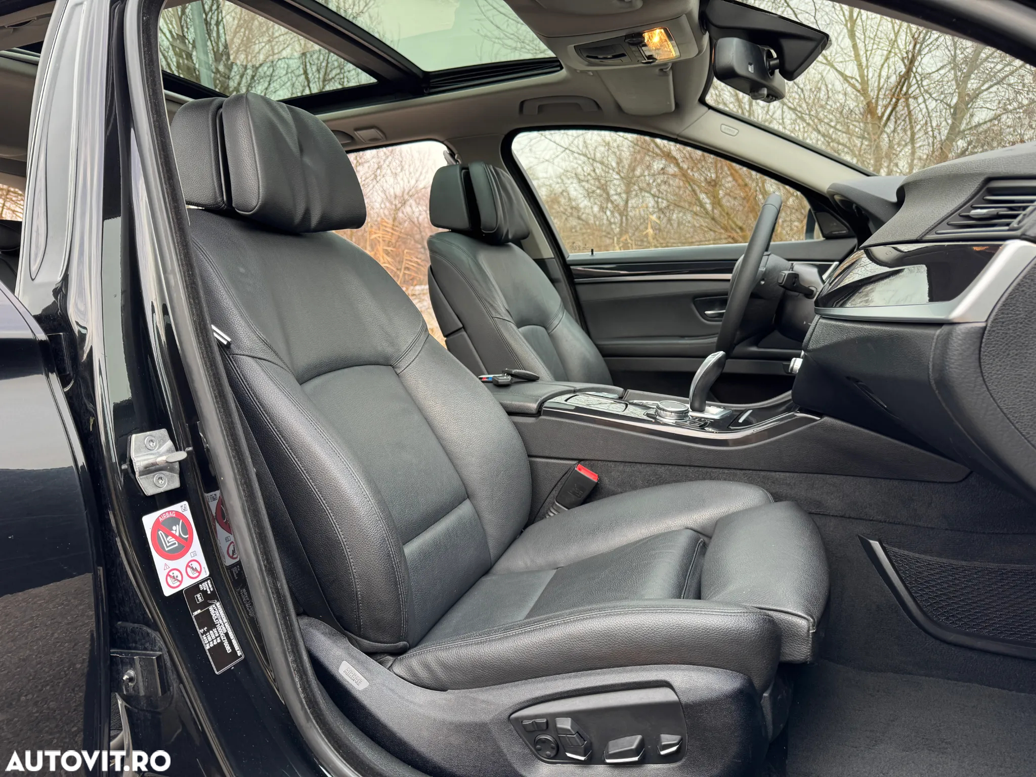 BMW Seria 5 525d Touring Aut. Luxury Line - 30