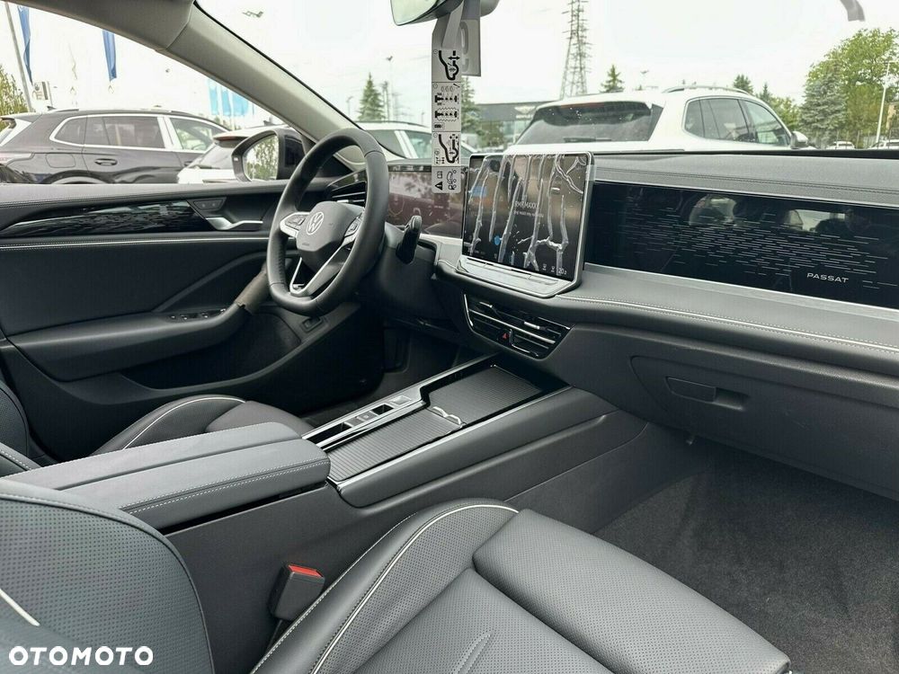 Volkswagen Passat 1.5 TSI ACT mHEV Elegance DSG - 10