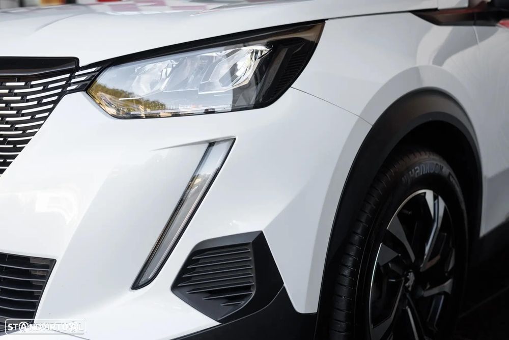Peugeot 2008 1.2 PureTech Allure EAT8 - 22