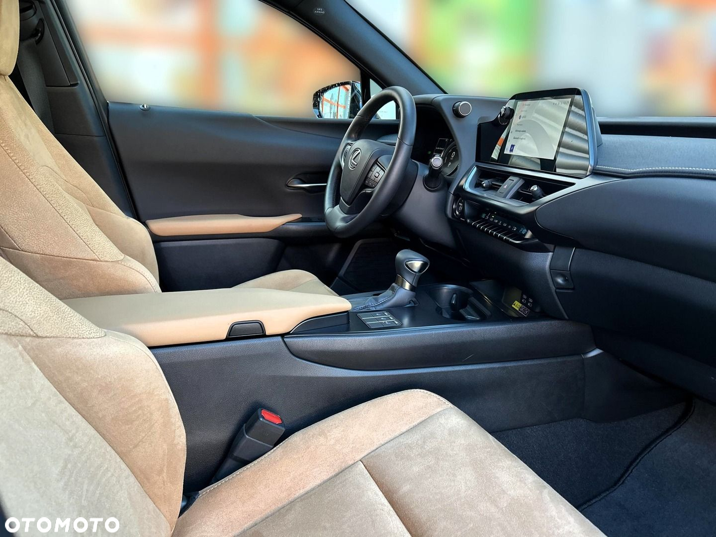 Lexus UX 250h GPF Business 2WD - 16