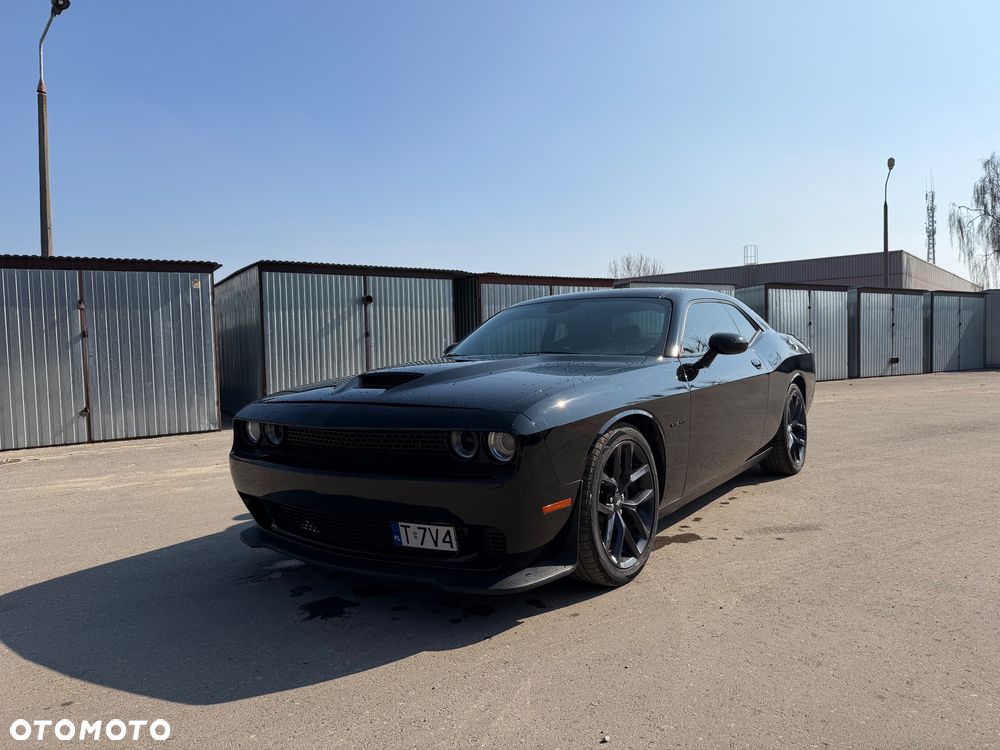 Dodge Challenger - 1