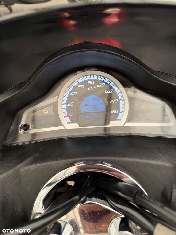 Honda PCX - 16