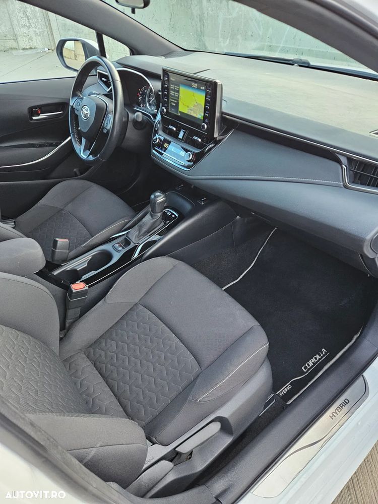 Toyota Corolla 1.8 HSD Business - 7